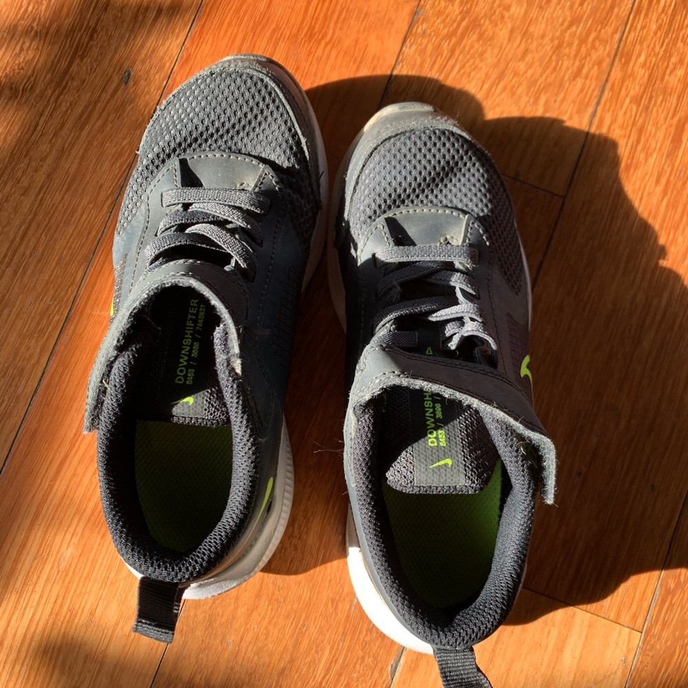Last call!! Kids Nike downshifter